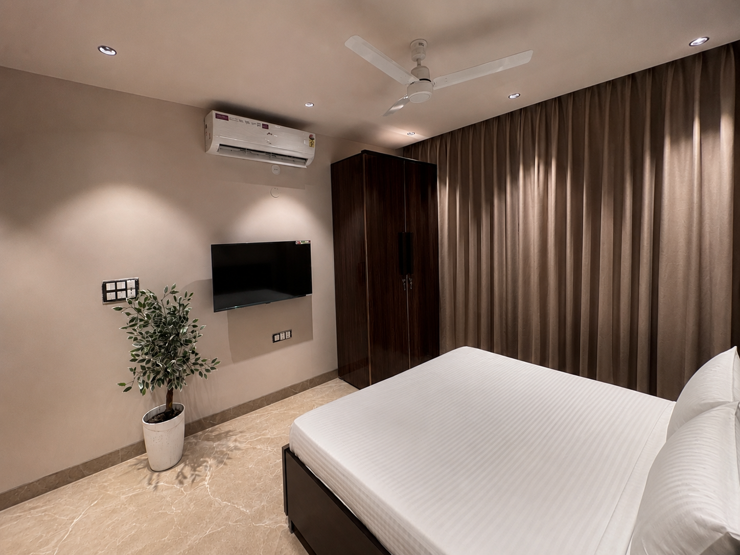 Luxury Girls PG in Sector 22 Gurgaon Near Cyber City | Anvi Residency - 3